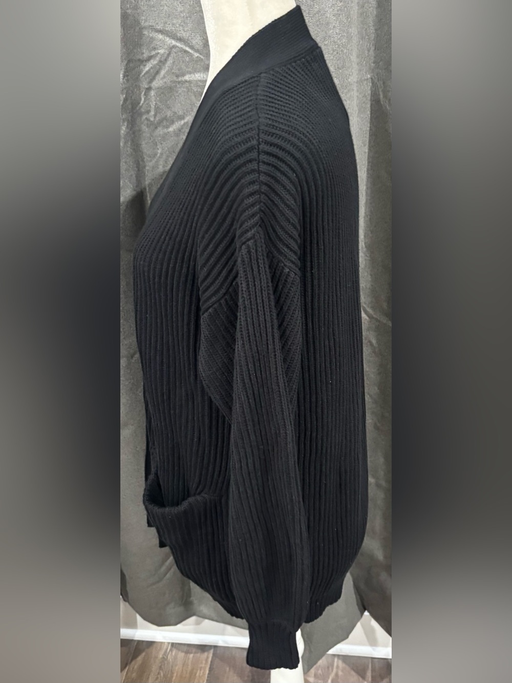 NWT Quince 100% Organic Cotton Oversized Cardigan Black Small Casual Minimalist - Picture 6 of 14
